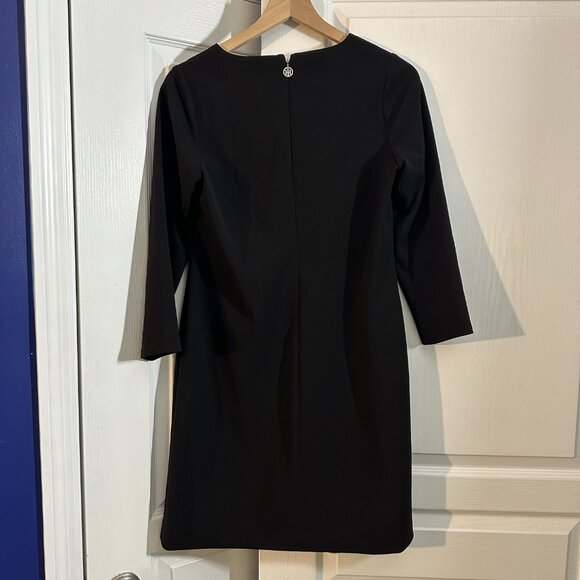 NWT - Tommy Hilfiger - Black Dress - Size 6 - Chain Neck Detail - Picture 2 of 3